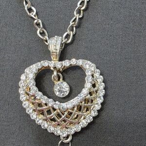 Estate - Silver Tone - Heart Pendant Tassle - Vintage Necklace - Item 550